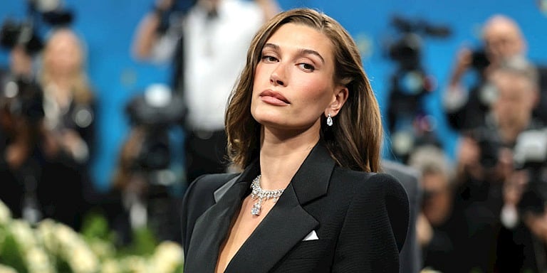 Hailey Bieber’ın En Sevdiğimiz 10 Görünümü