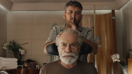 Haluk Bilginer ve Feyyaz Yiğit’i Buluşturan Yeni Sinema: ‘Soyut Dışavurumcu Bir Dostluğun Anatomisi Yahut Yan Yana’