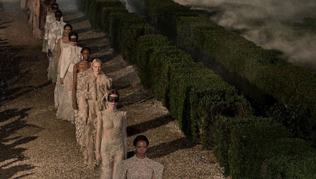 Jonathan Anderson Birinci Dior Cruise Koleksiyonunu Los Angeles’ta Tanıtacak