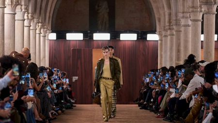 Paris Moda Haftası: Acne Studios İlkbahar/Yaz 2026
