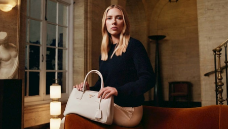 Prada, Yorgos Lanthimos ve Scarlett Johansson’ı Galleria Kampanyasında Buluşturdu
