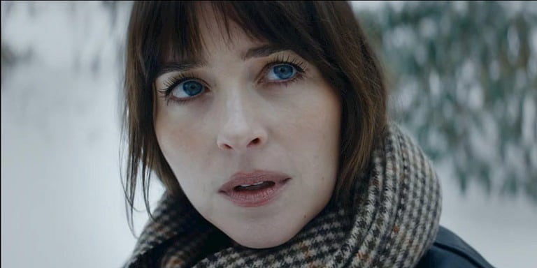 Anne Hathaway ve Dakota Johnson Tıpkı Sinemada Buluşuyor