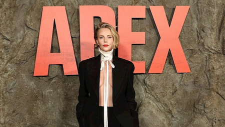 Charlize Theron’dan Dikkat Cazip Tarz Atağı