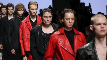 Emre Erdemoğlu Sonbahar/Kış 2026 Koleksiyonunu Moskova Moda Haftası’nda Sundu