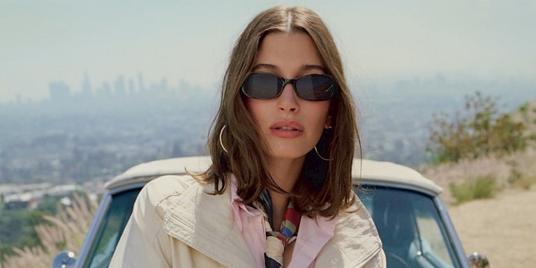 Hailey Bieber Bize Tarzı Konusunda İpuçları Veriyor