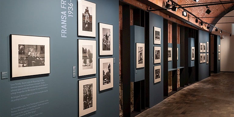 Orta Güler Müzesi’nde Robert Capa: “Gerçek En Uygun Fotoğraftır” Standı İstanbul’da